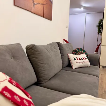 Al-Dom Apartament Aniol 아파트